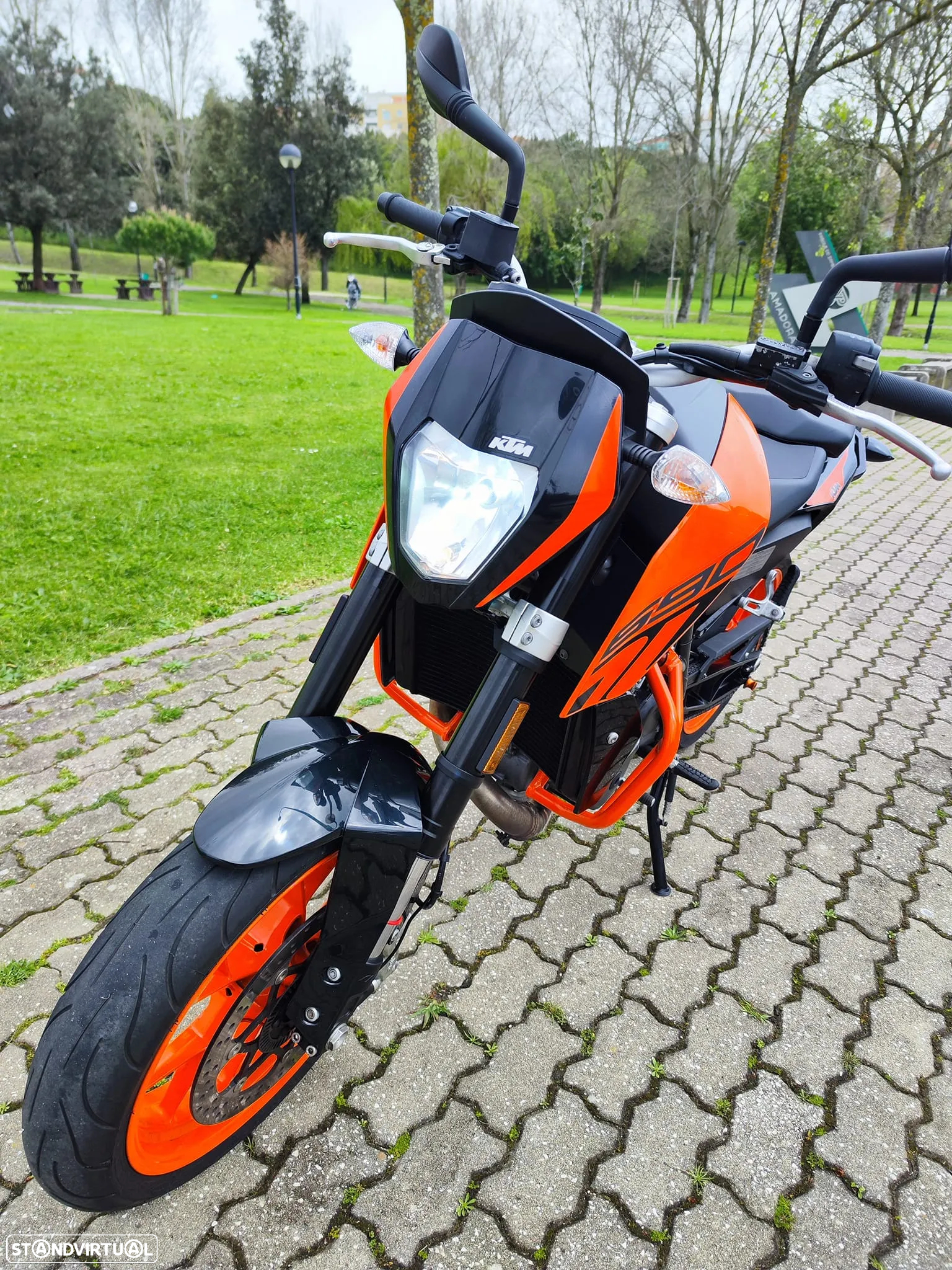 KTM Duke 690 - 8