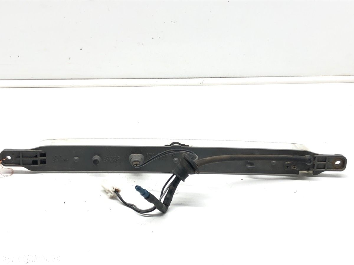 LAMPA ŚWIATŁO STOP - 130.00 PLN - MITSUBISHI OUTLANDER I (CU_W) 2001 - 2008 2.4 HDD Mivec (CU5W) - 3