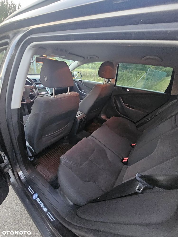 Volkswagen Passat - 15