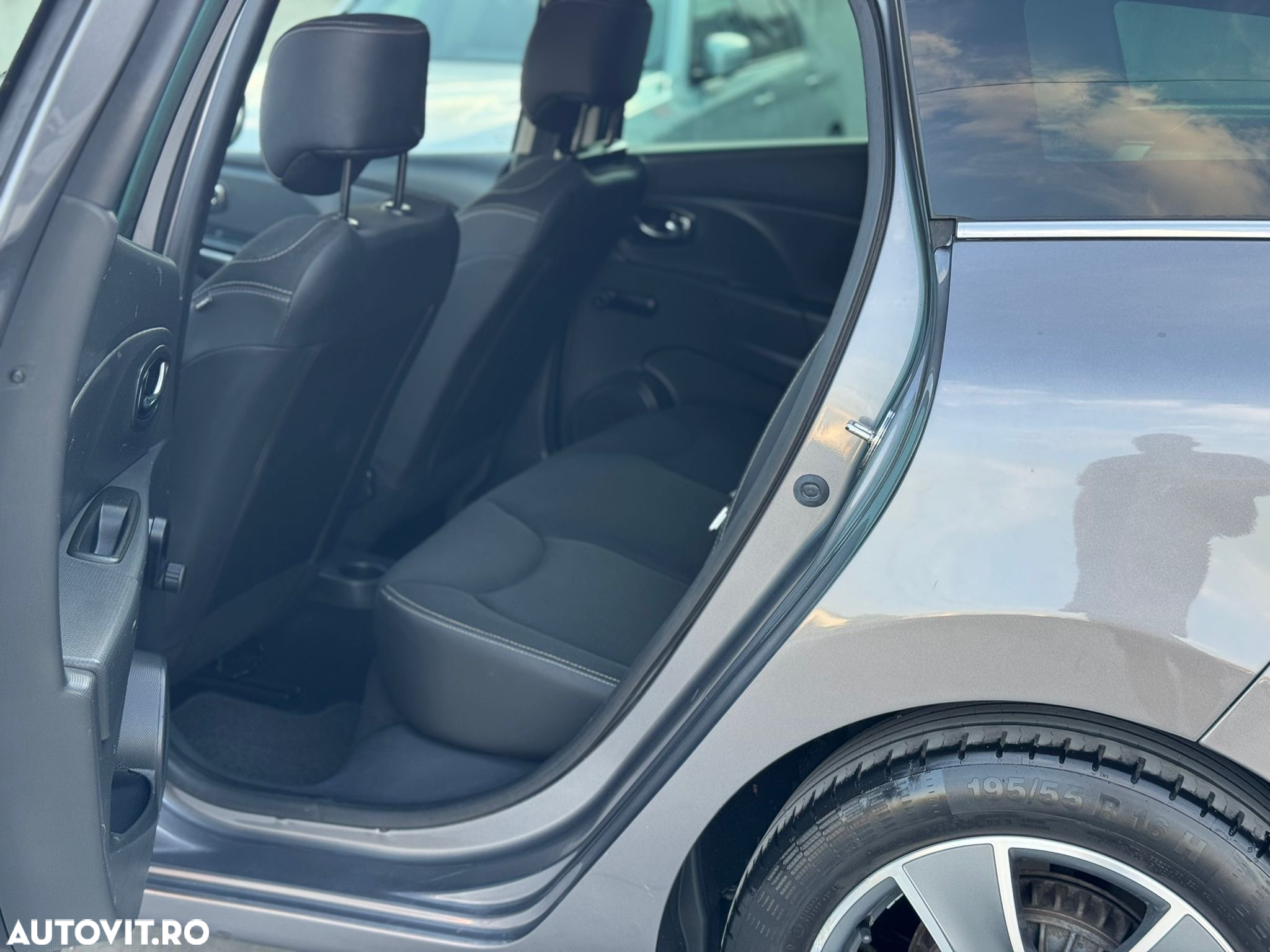 Renault Clio dCi 90 Dynamique - 8