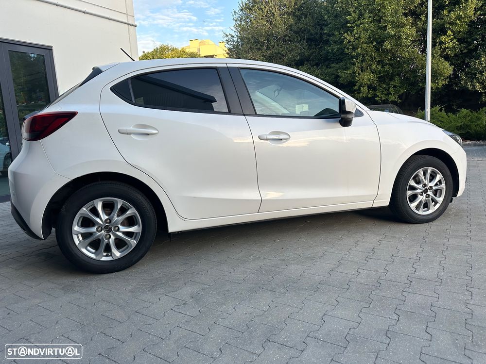 Mazda 2 1.5 Sky.Excellence Navi - 6