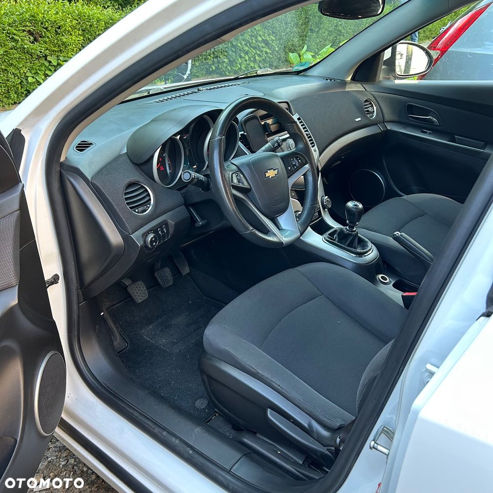 Chevrolet Cruze 1.6 LT+ - 12