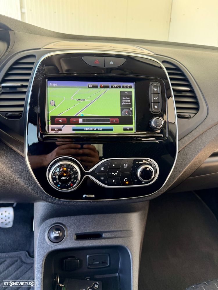 Renault Captur 0.9 TCE Exclusive XMOD - 36