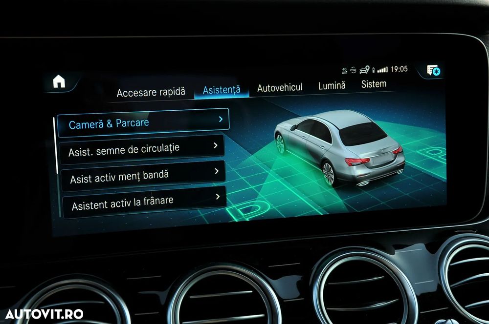 Mercedes-Benz E 300 9G-TRONIC AMG Line - 20