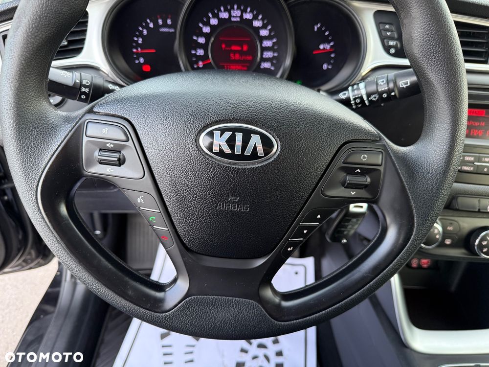 Kia Ceed 1.4 CRDi 90 Vision - 15