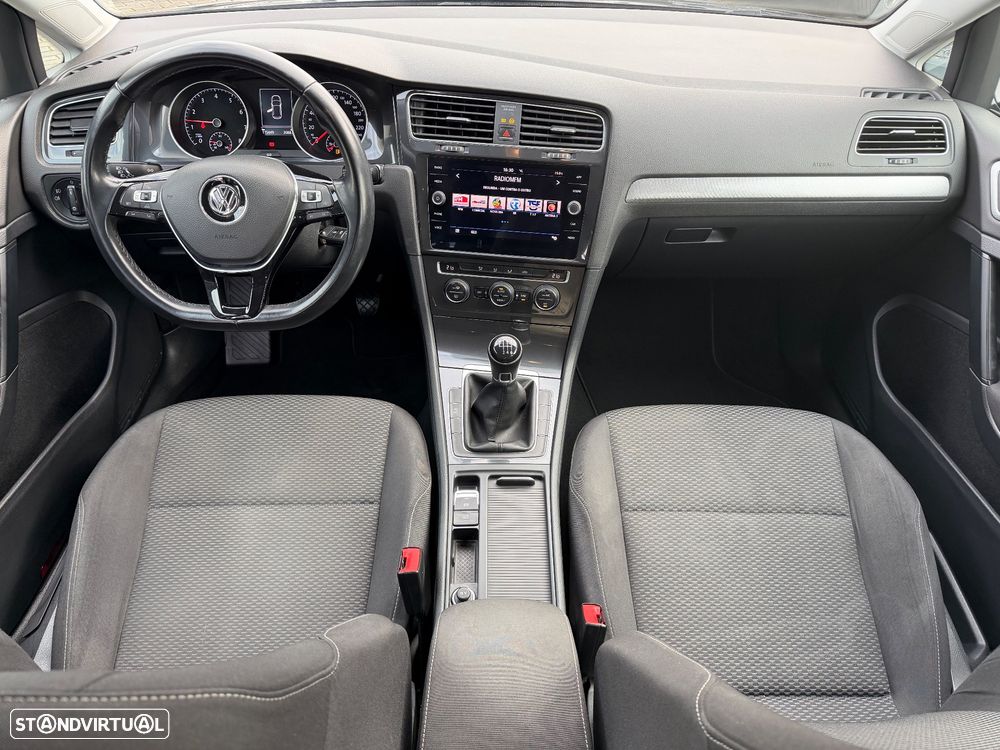 VW Golf 1.0 TSI Confortline - 9