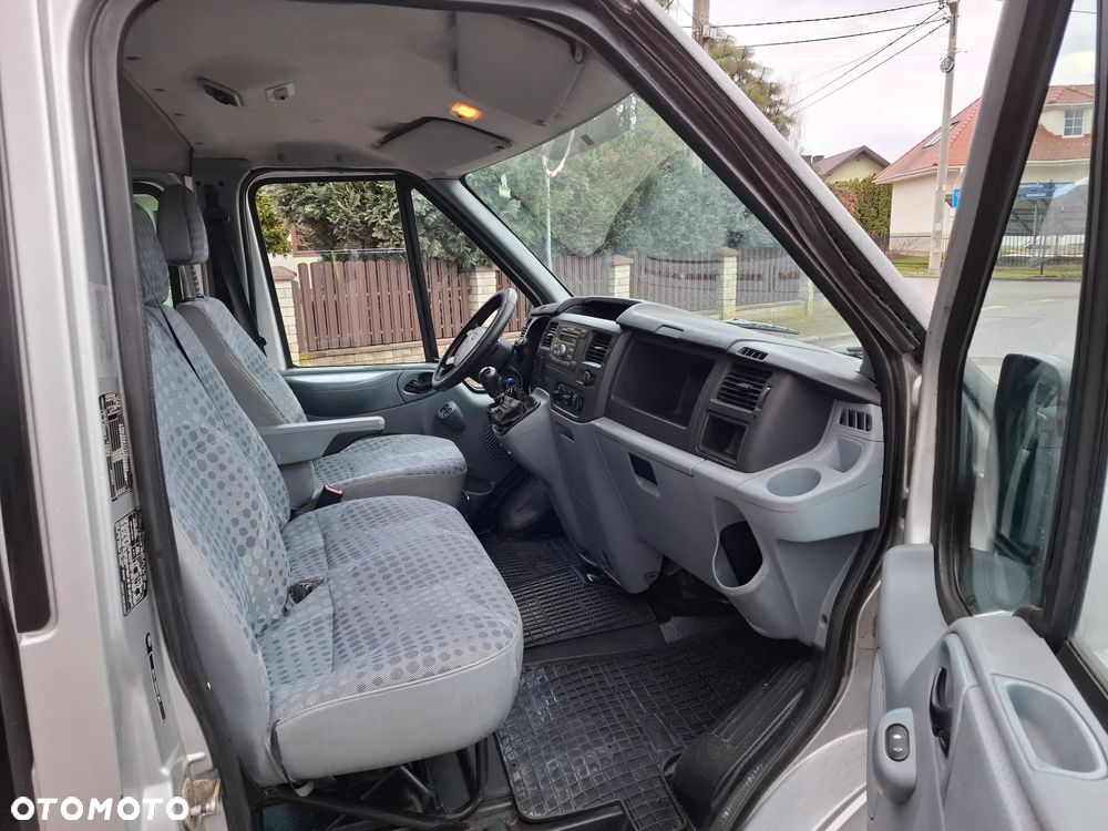 Ford Transit - 11