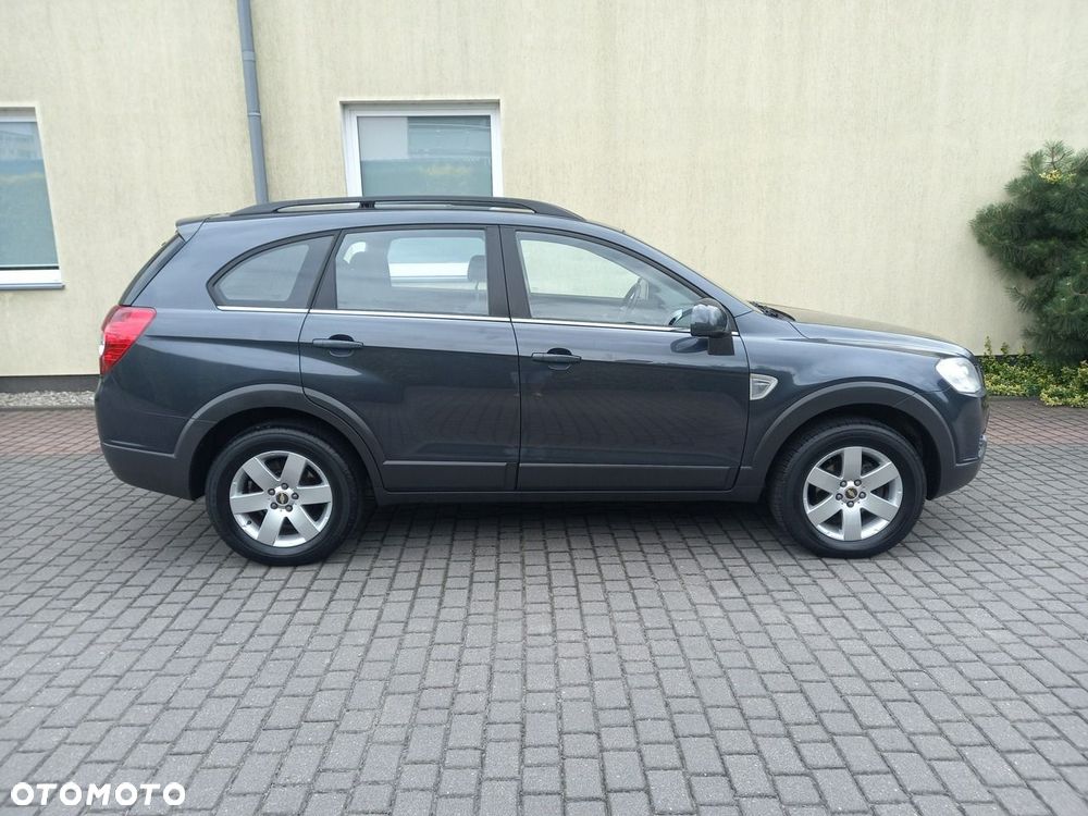 Chevrolet Captiva 2.0 d LS - 10