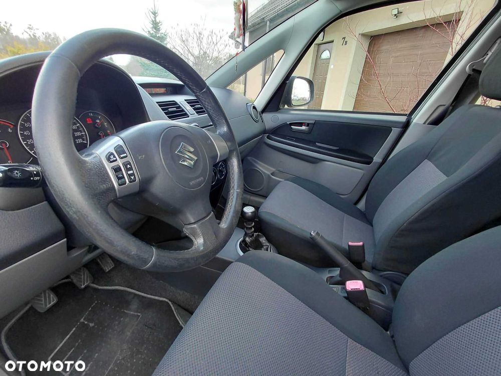 Suzuki SX4 - 5