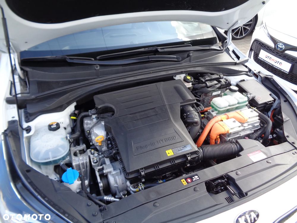 Kia Ceed 1.6 GDI DCT OPF Platinum Edition - 27