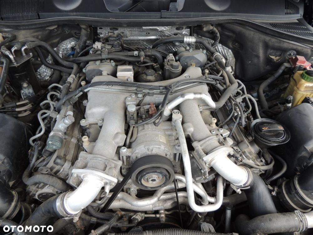 Kompresor klimatyzacji VW Touareg II 7P '11 TDI - 1