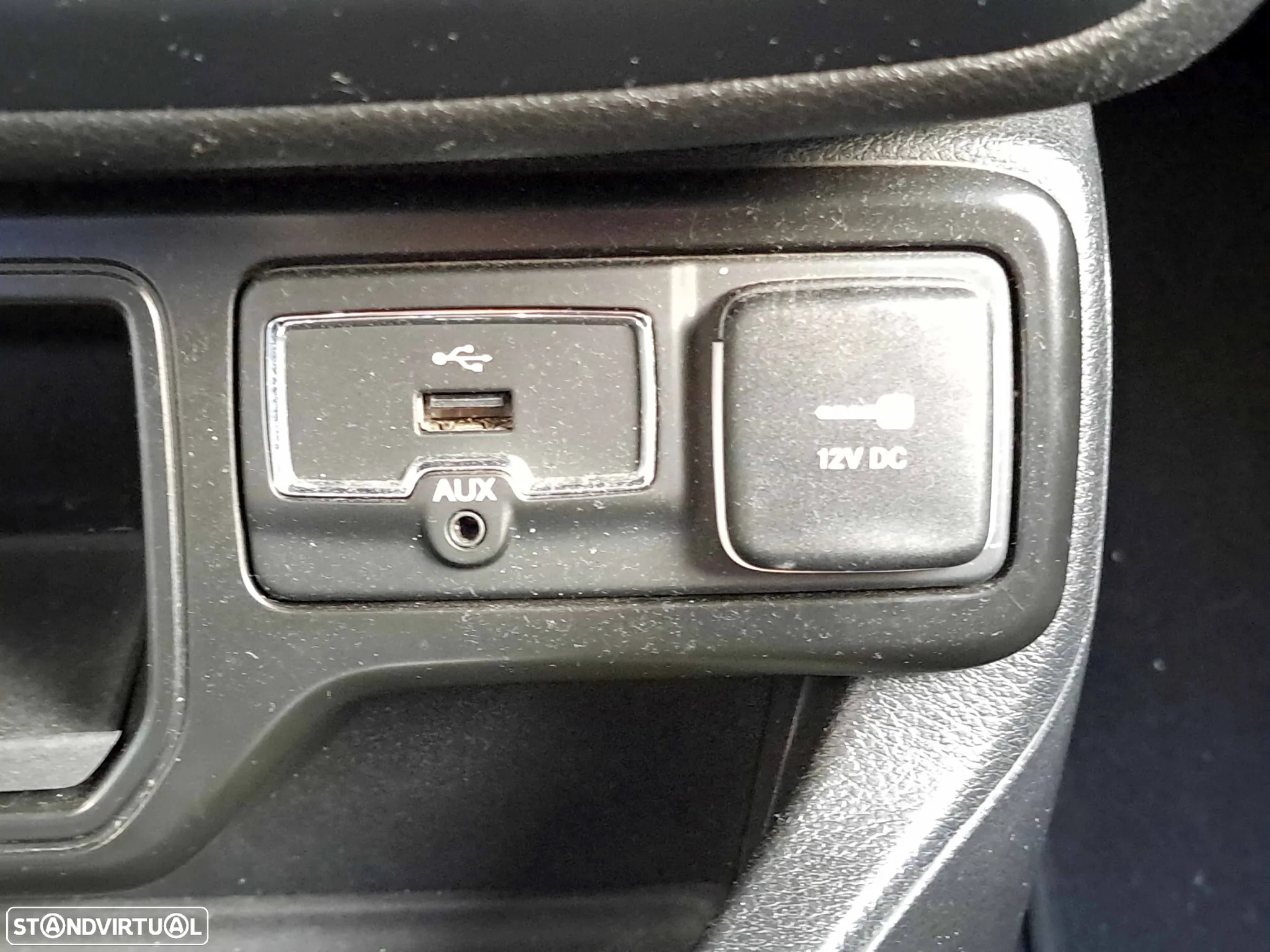 Jeep Renegade 1.6 MJD Limited DCT - 23