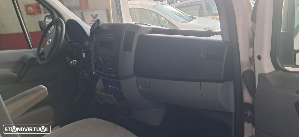 Volkswagen Crafter/ Kombi 2.5 TDI de 2010 ás peças. - 8