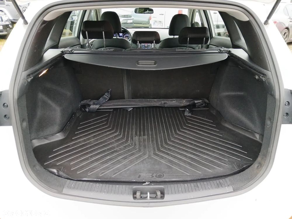 Hyundai i30 1.6 CRDi BlueDrive Classic + - 16