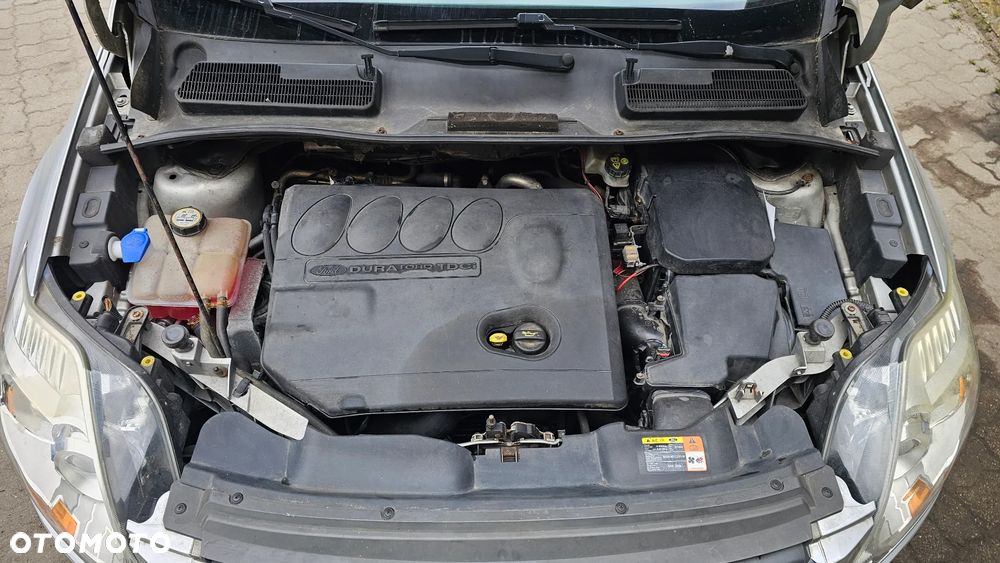 Ford Kuga 2.0 TDCi 2x4 Titanium - 33