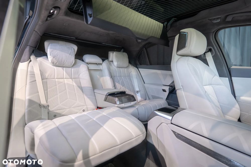 BMW Seria 7 740 xDrive mHEV sport - 38