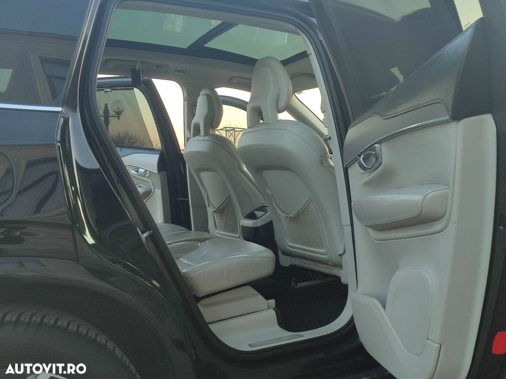 Volvo XC 90 - 8