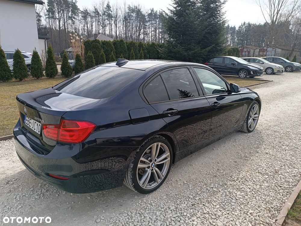 BMW Seria 3 320d Efficient Dynamics Sport Line EU6 - 5