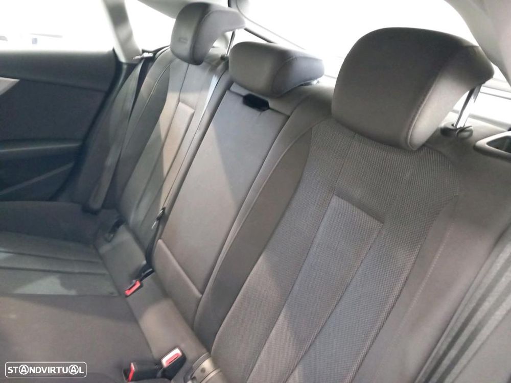 Audi A5 Sportback 35 TDI Advanced S tronic - 5