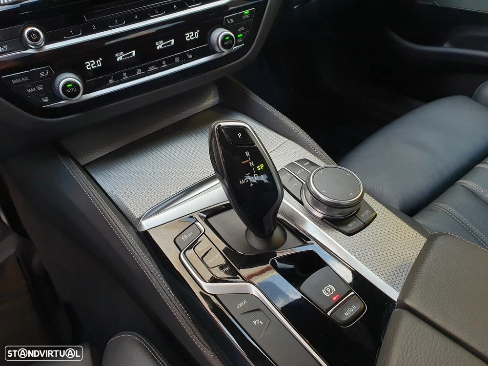 BMW 530 e iPerformance Pack M - 11