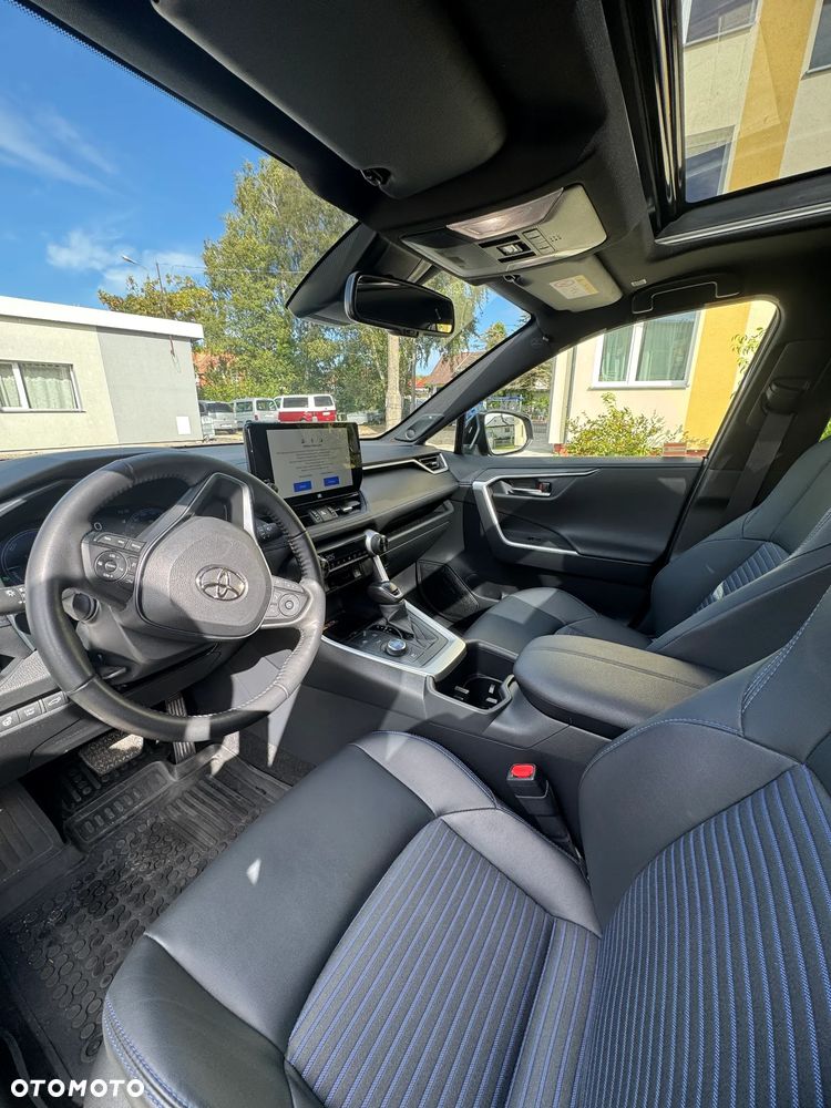 Toyota RAV4 - 9