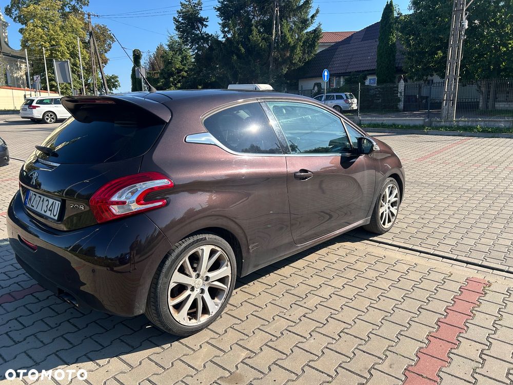 Peugeot 208 1.6 THP Allure - 1