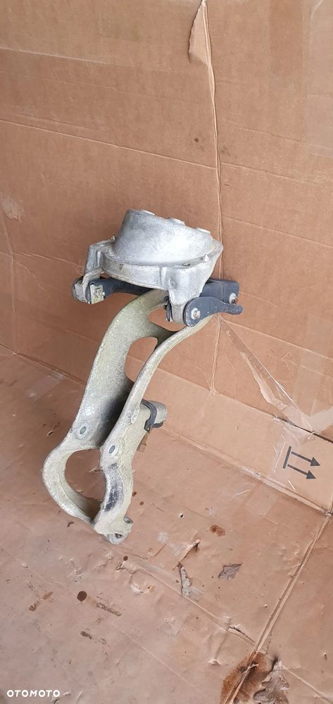 Wahacz prawy przód przedni prawy zwrotnica noga Peugeot 407 9644552180 - 6