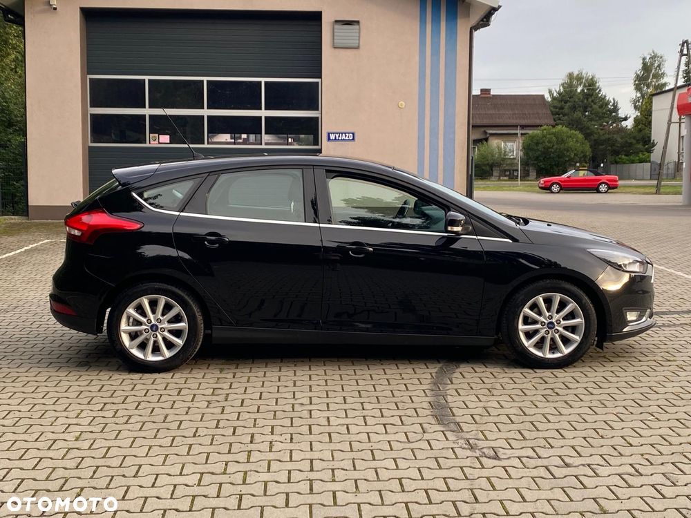 Ford Focus 1.0 EcoBoost Titanium - 29