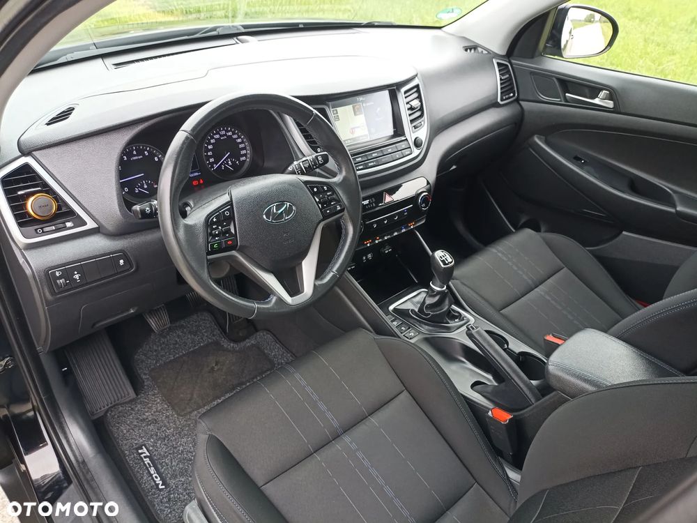 Hyundai Tucson blue 1.6 GDi 2WD Navi - 19