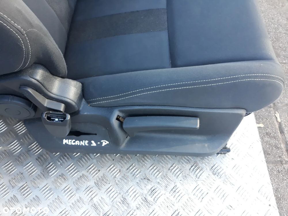 FOTEL KIEROWCY I PASAŻERA RENAULT MEGANE III 5D KOMBI  2009r  (KOMPLET) - 7