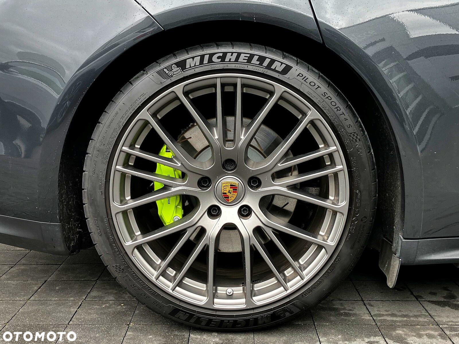 Porsche Panamera - 17