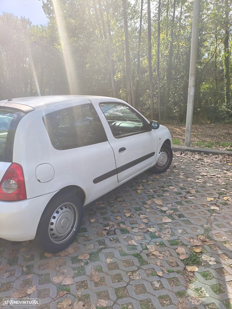 Renault Clio - 2