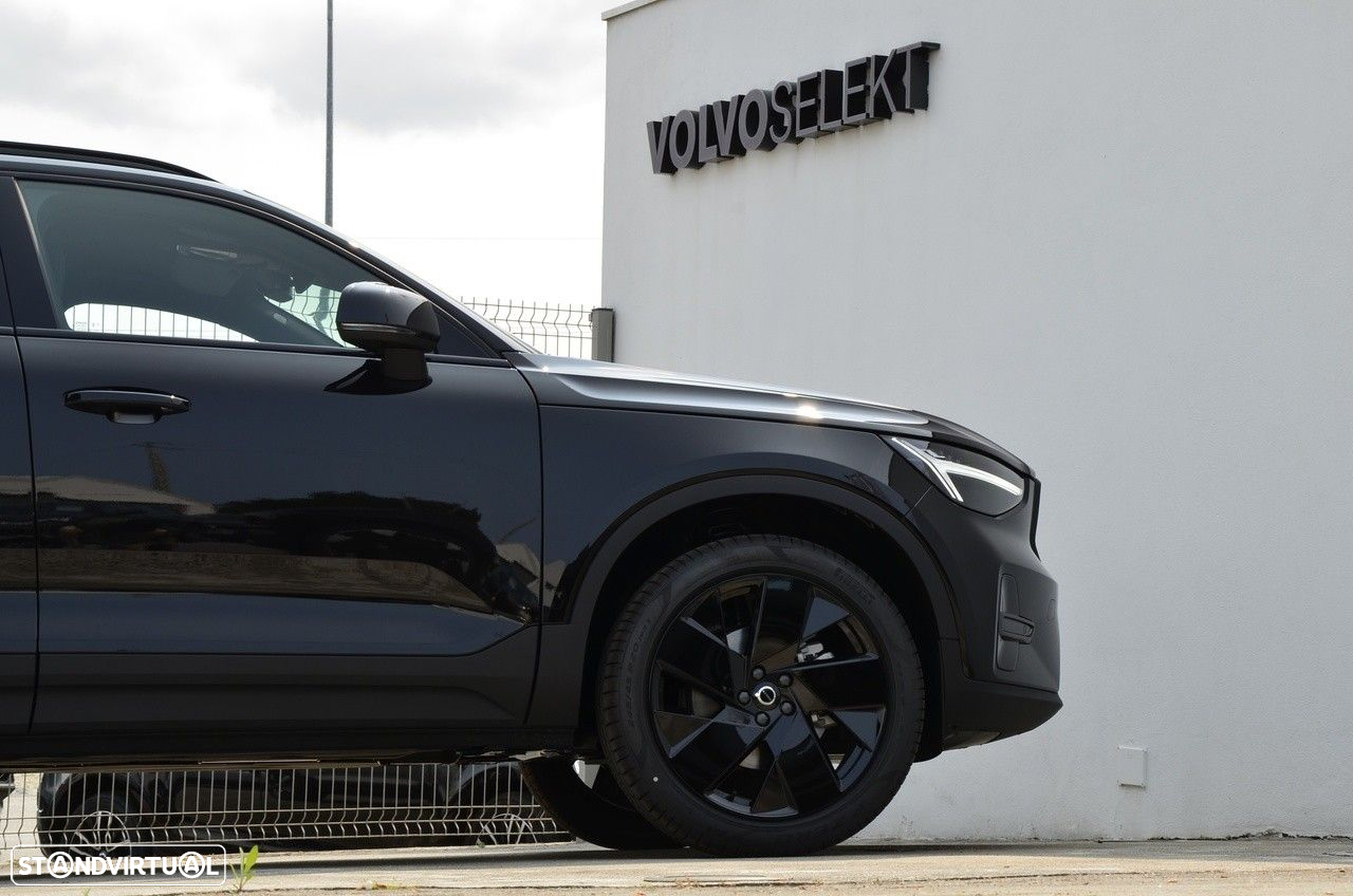Volvo XC 40 2.0 B3 Black Edition - 22