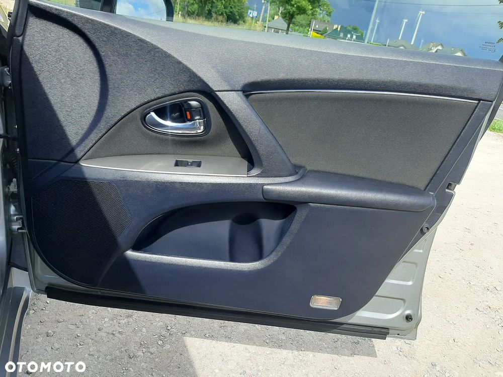Toyota Avensis 1.8 Executive - 28