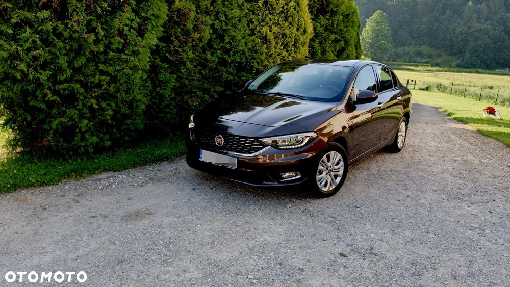 Fiat Tipo 1.4 16V Lounge EU6d - 1