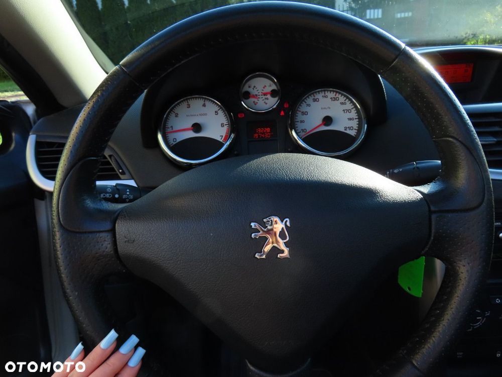 Peugeot 207 CC 120 VTi Premium - 20