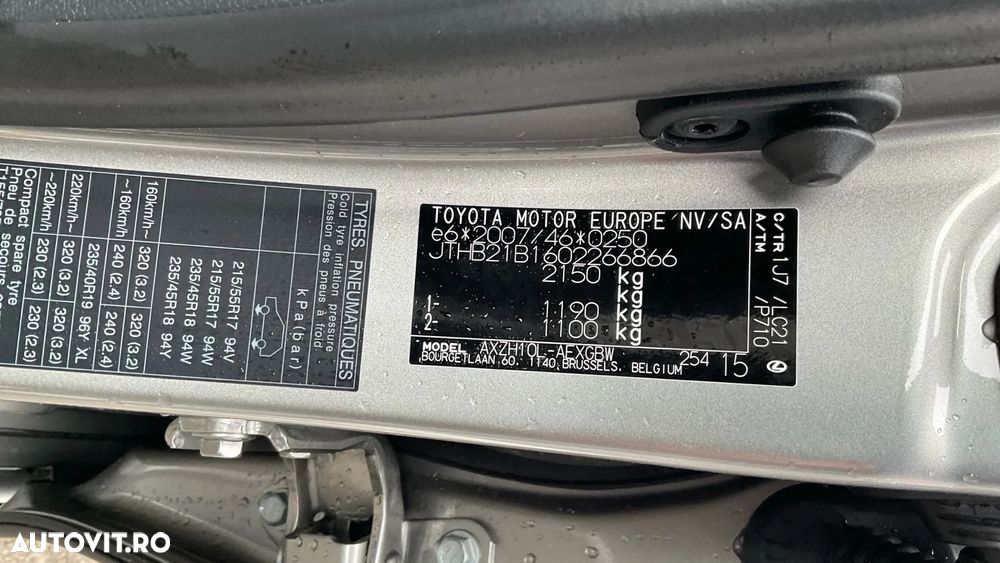 Lexus Seria ES 300h 2.5 TNGA HV 25H- 4X2 CVT Luxury - 40