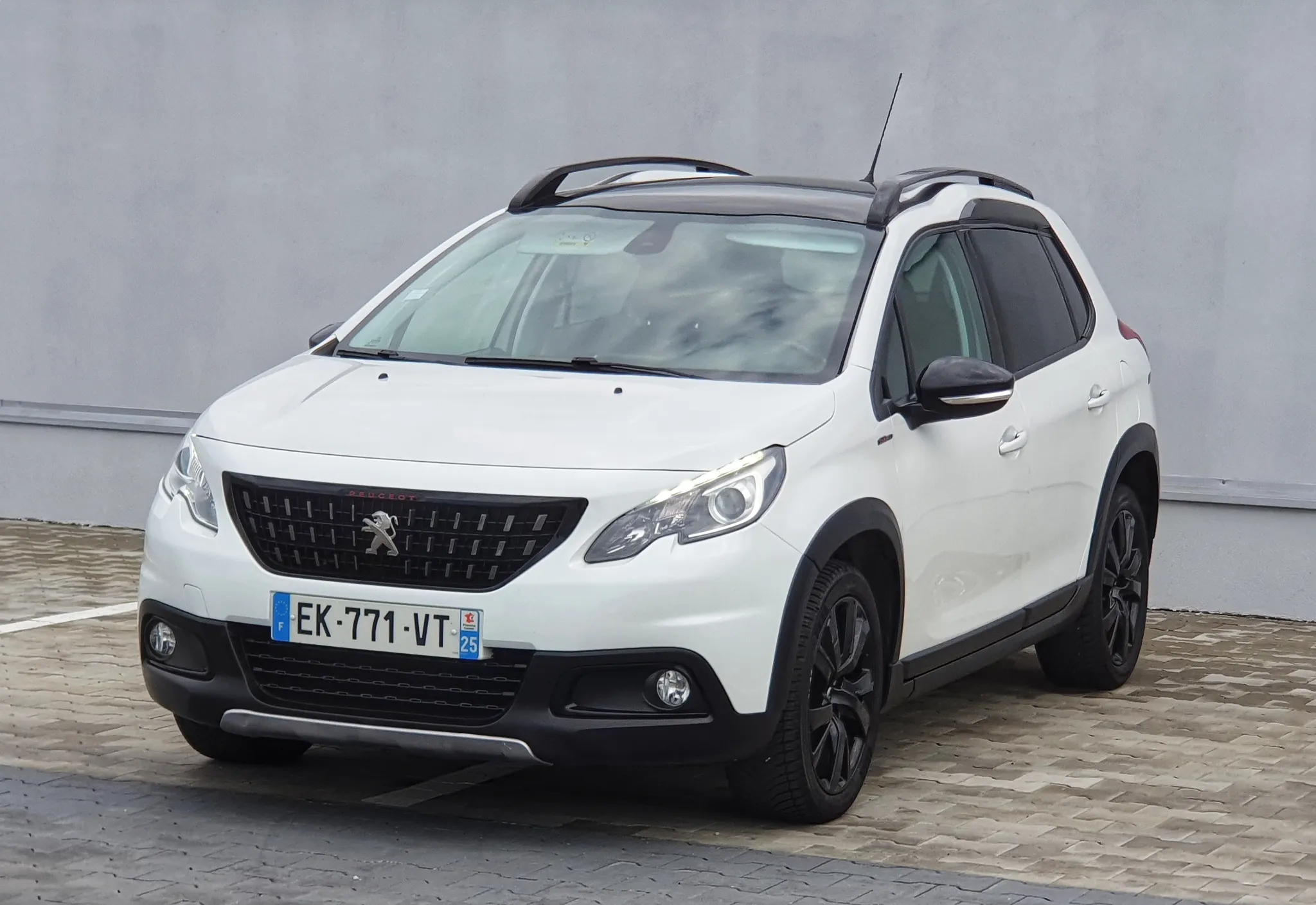 Peugeot 2008 BlueHDi FAP 120 STOP & START GT-Line Edition - 3