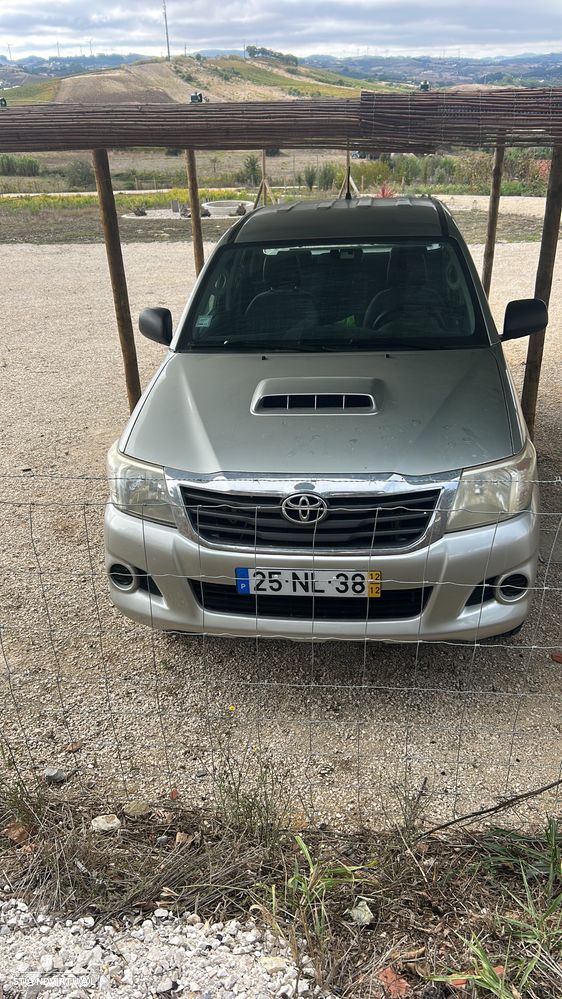Toyota Hilux 2.5 D-4D 4WD CD PM+AC - 1