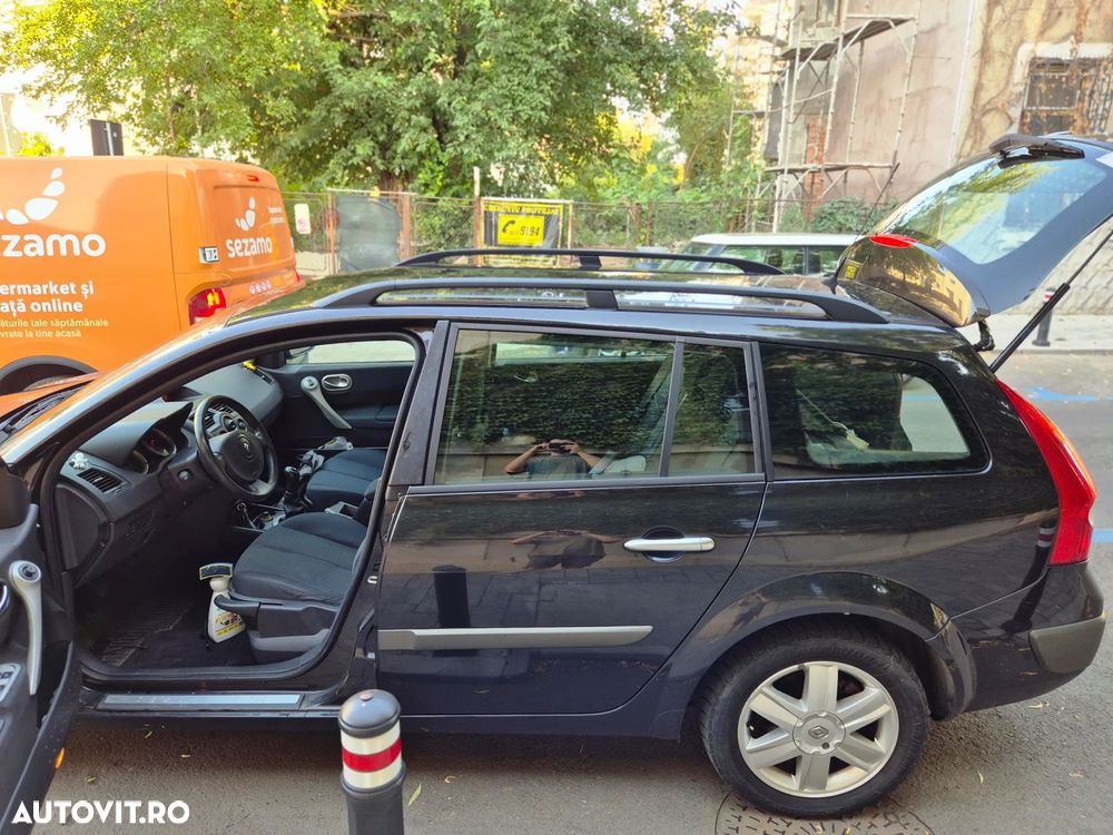 Renault Megane II Sedan 1.6 Influence - 3