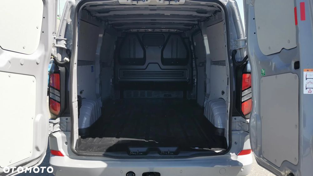 Ford TRANSIT CUSTOM - 11
