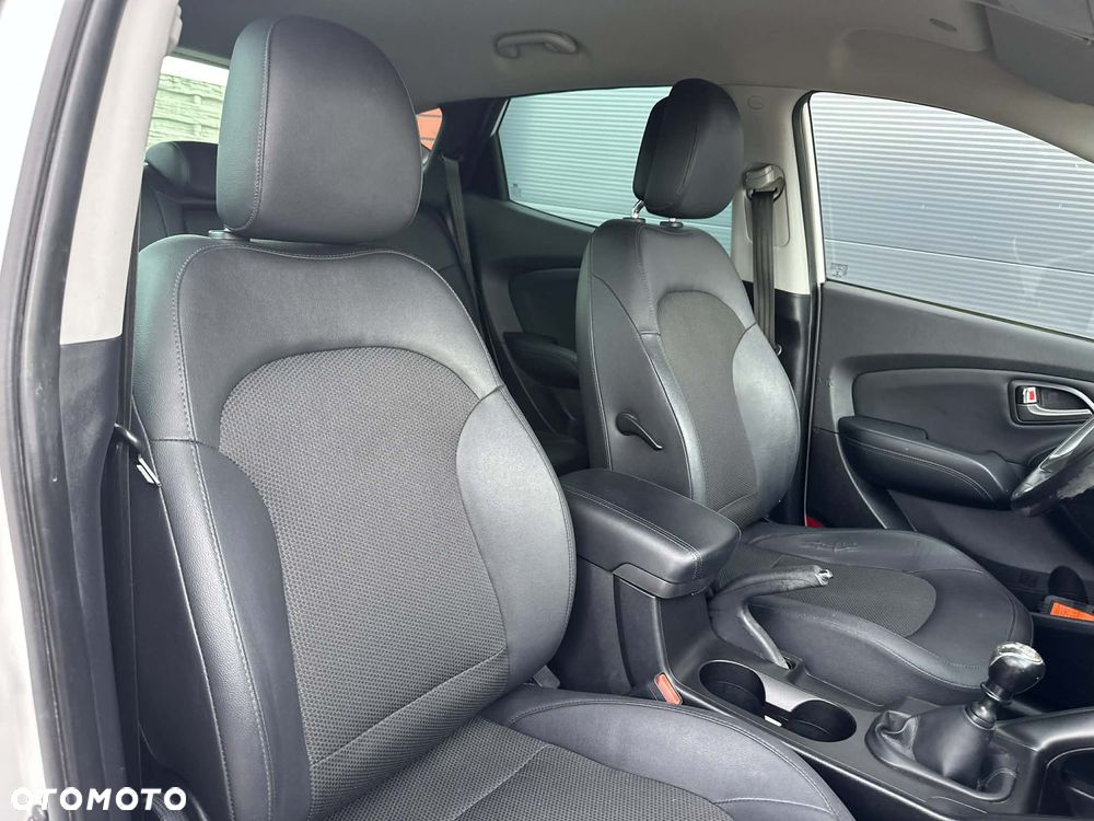 Hyundai ix35 1.7 CRDi 2WD blue Trend - 10