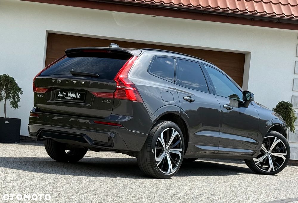 Volvo XC 60 B4 D AWD Plus Dark - 4