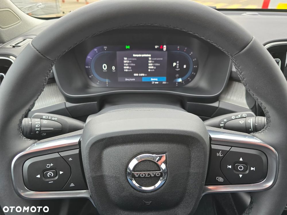 Volvo XC 40 B5 AWD Ultimate Bright - 24