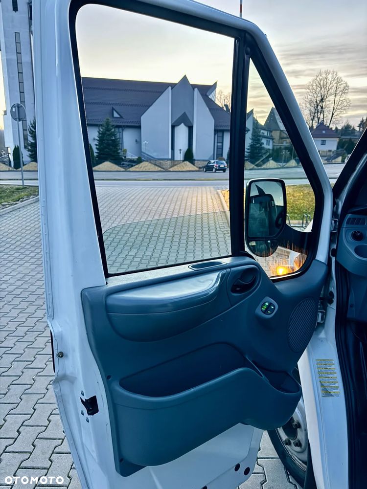 Ford Transit - 26