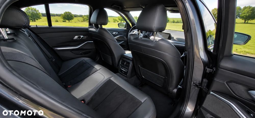 BMW Seria 3 320d mHEV - 6