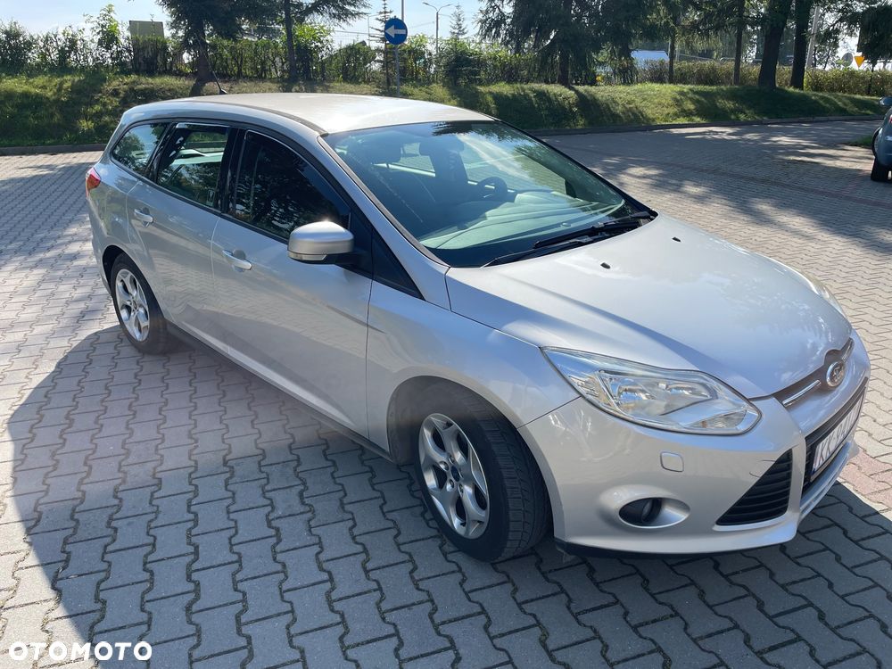 Ford Focus 1.6 Ambiente - 2