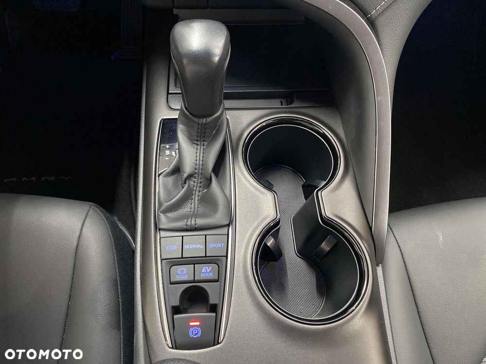 Toyota Camry 2.5 Hybrid Prestige CVT - 19