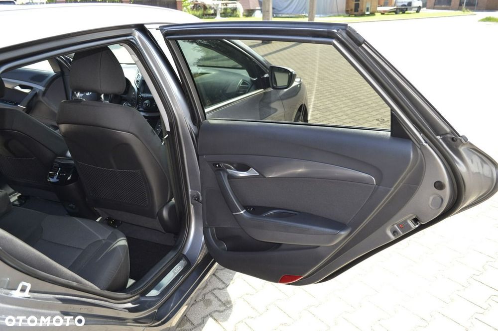 Hyundai i40 Kombi 1.7 CRDi DCT Premium - 36