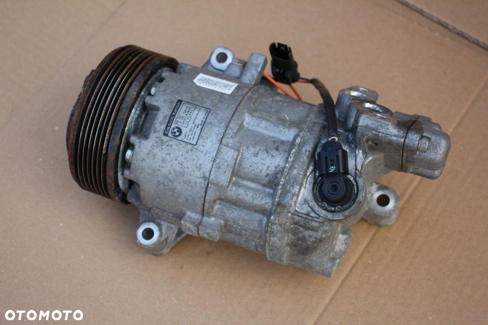 Kompresor sprężarka klimatyzacji BMW e82 e88 e92 e93 N43 2.0i 9182794 - 1